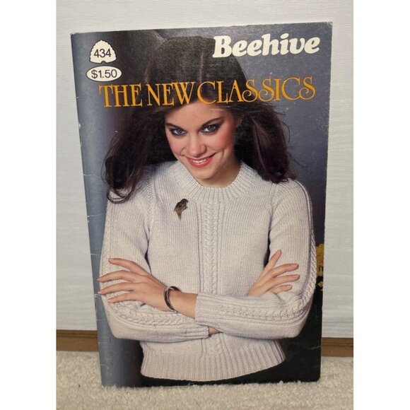Vintage Beehive Pattern Book 434 Knitting Patterns Sweaters Cardigans Vests - Picture 2 of 6
